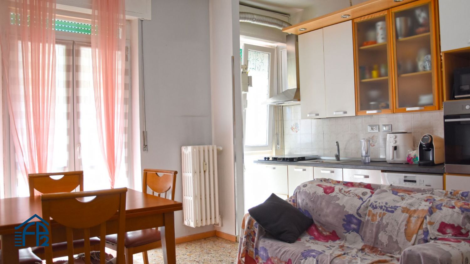 Bilocale con balcone