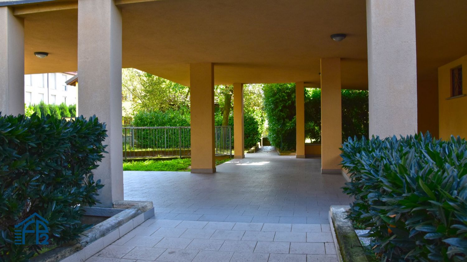 Trilocale con giardino