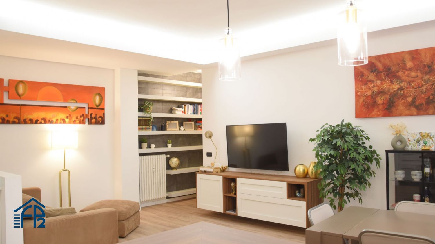 Ampio trilocale con terrazzino e studio