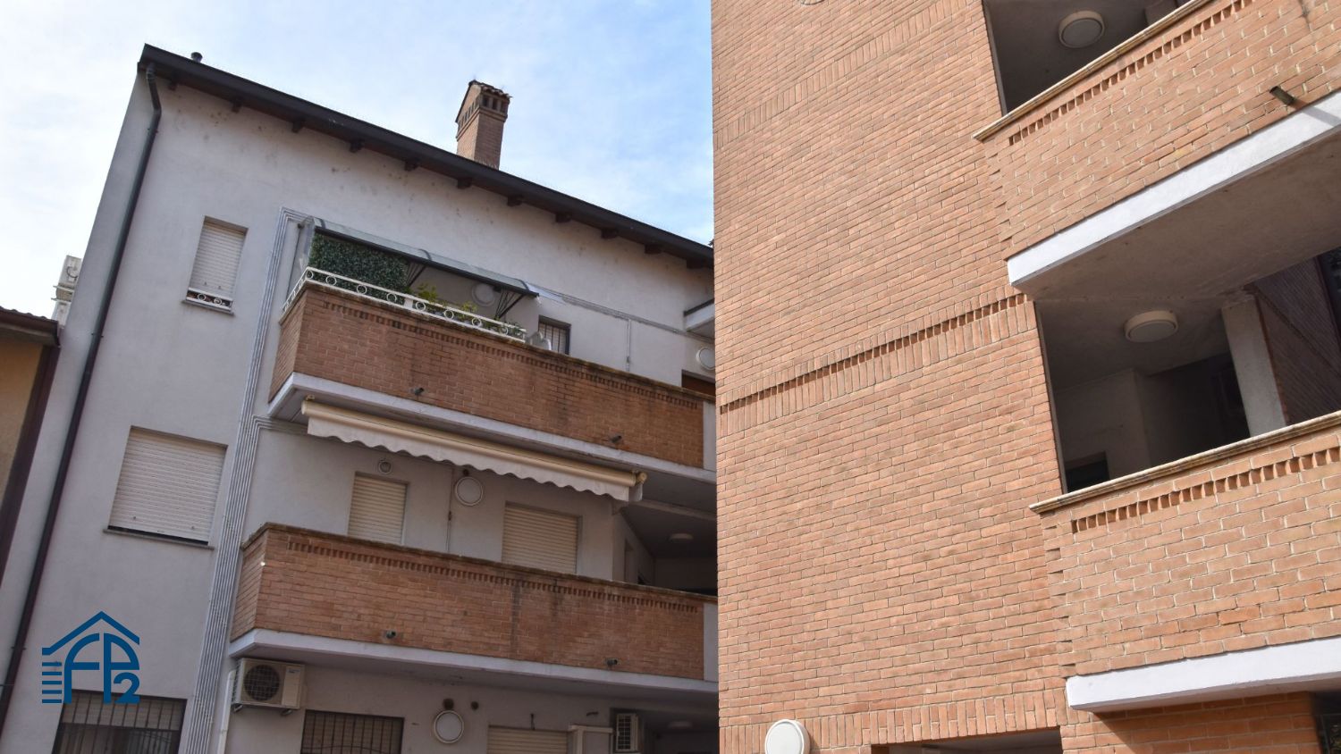 Appartamento su due livelli con terrazzo
