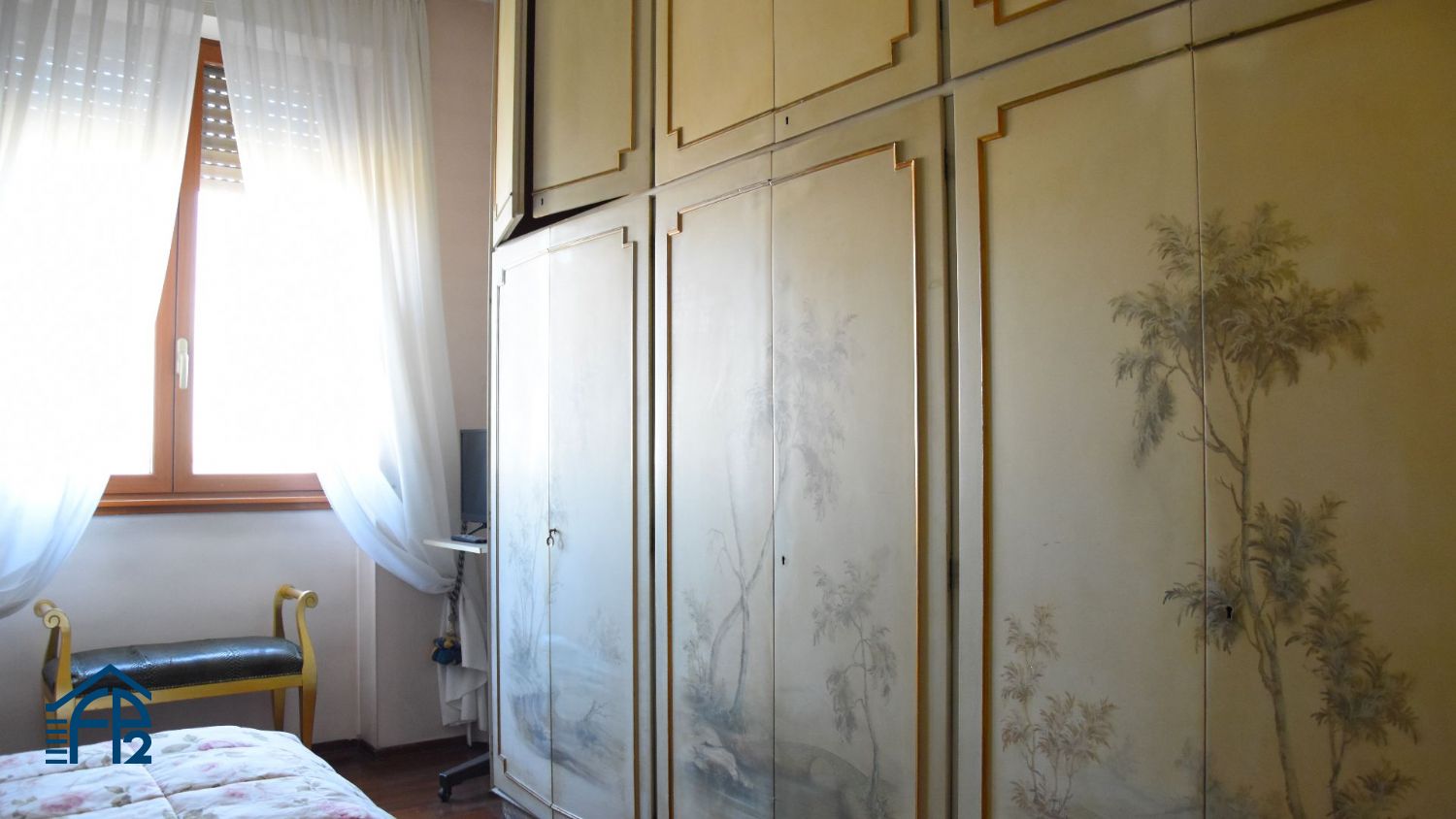 Quadrilocale panoramico in stabile signorile