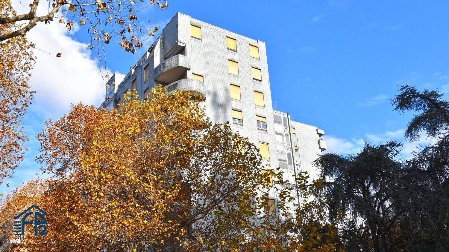 Trilocale in stabile signorile