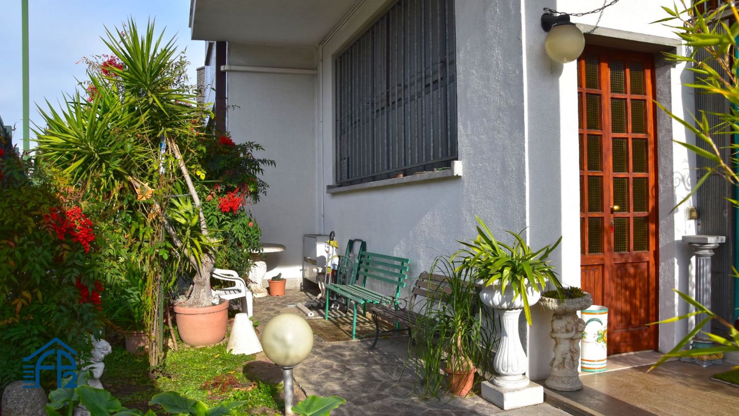 Casa Indipendente con Locale Commerciale