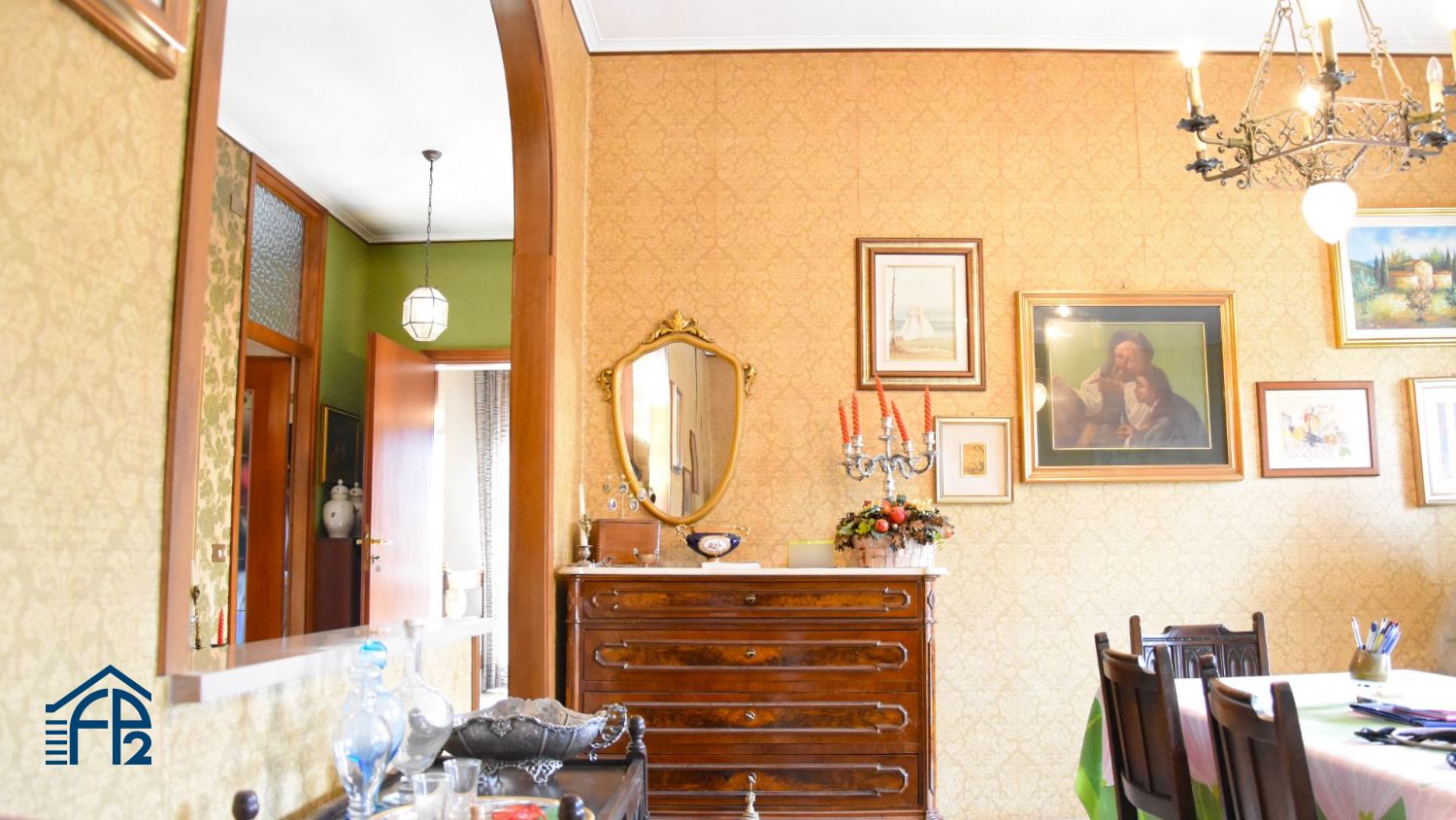 Casa Indipendente con Locale Commerciale