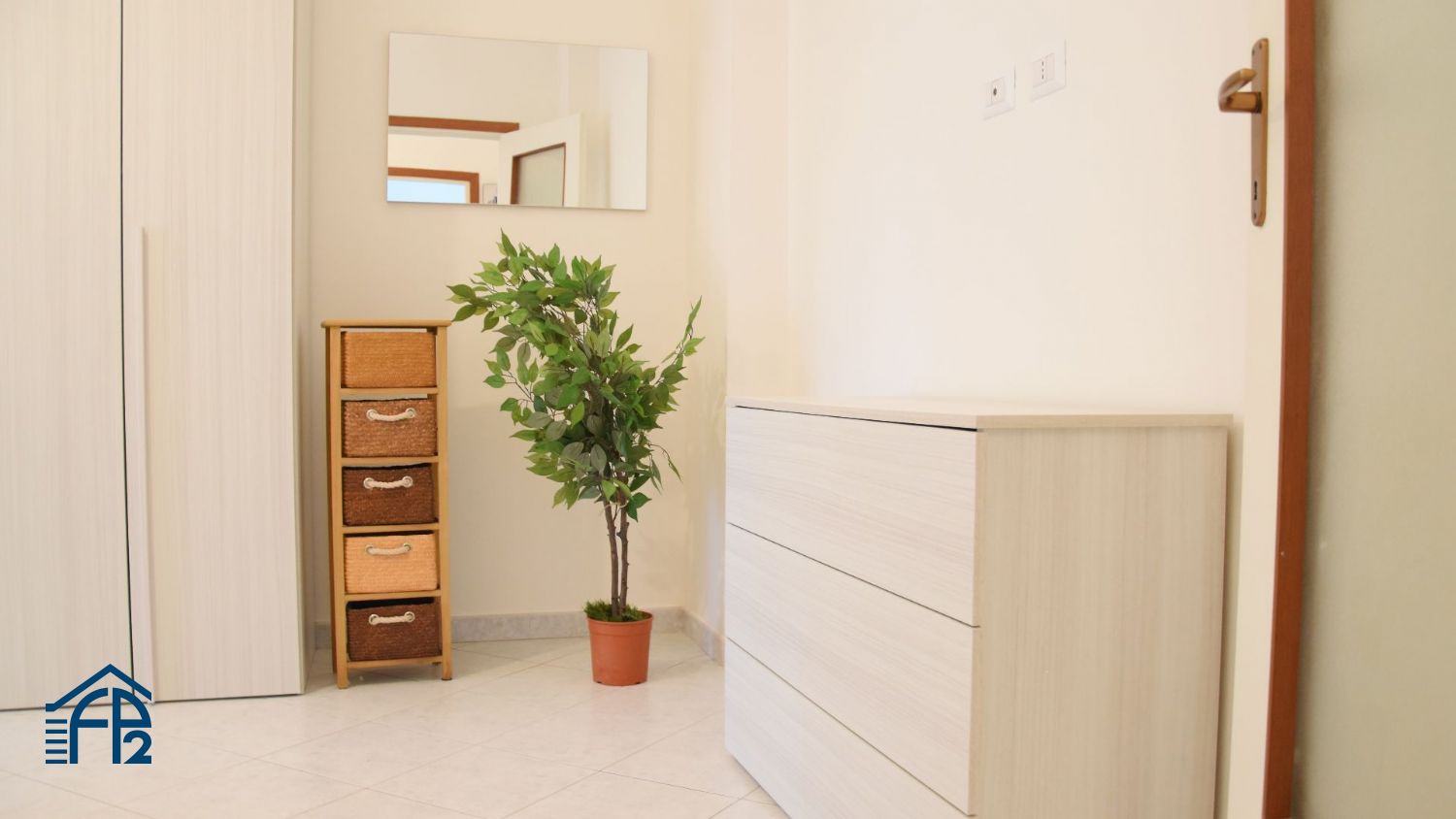 Ampio Monolocale Arredato zona Stazione