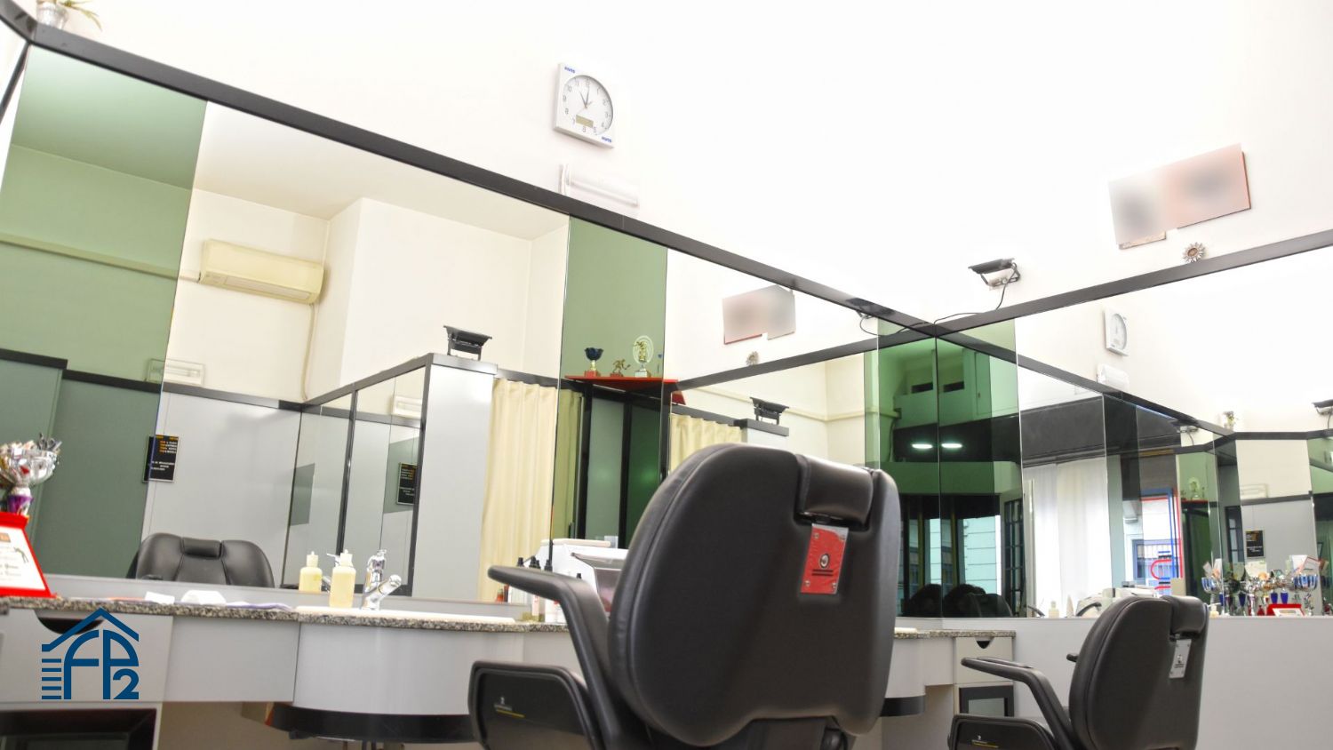 Negozio con una vetrina