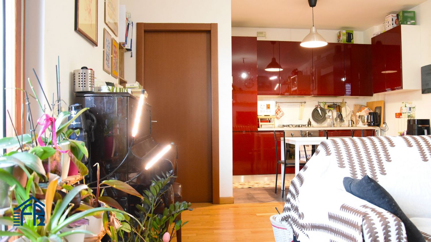 Bilocale con terrazzino