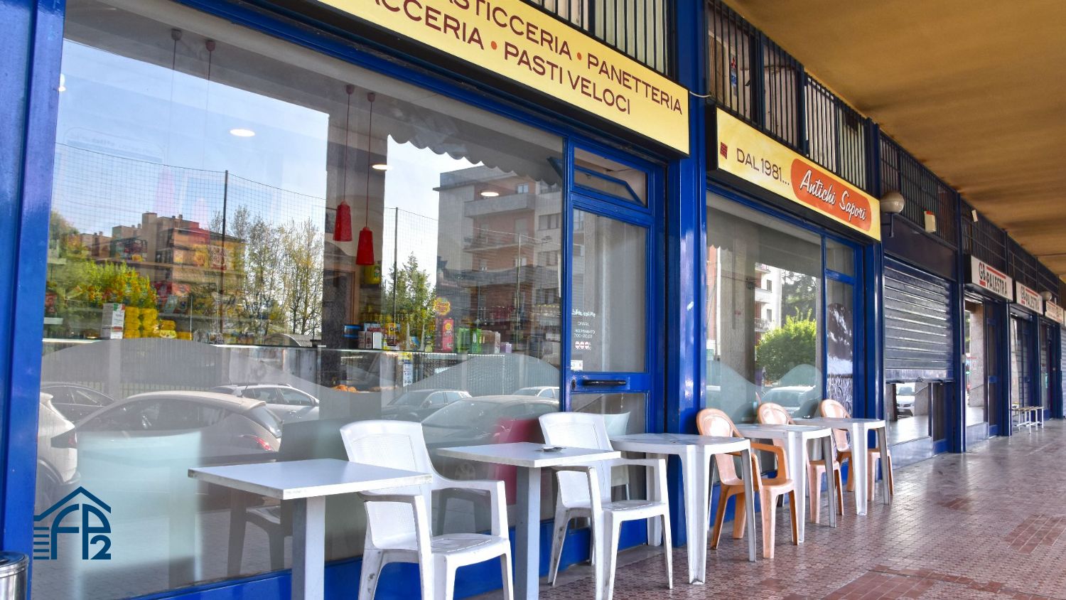 Negozio con Possibilità Attività Commerciale