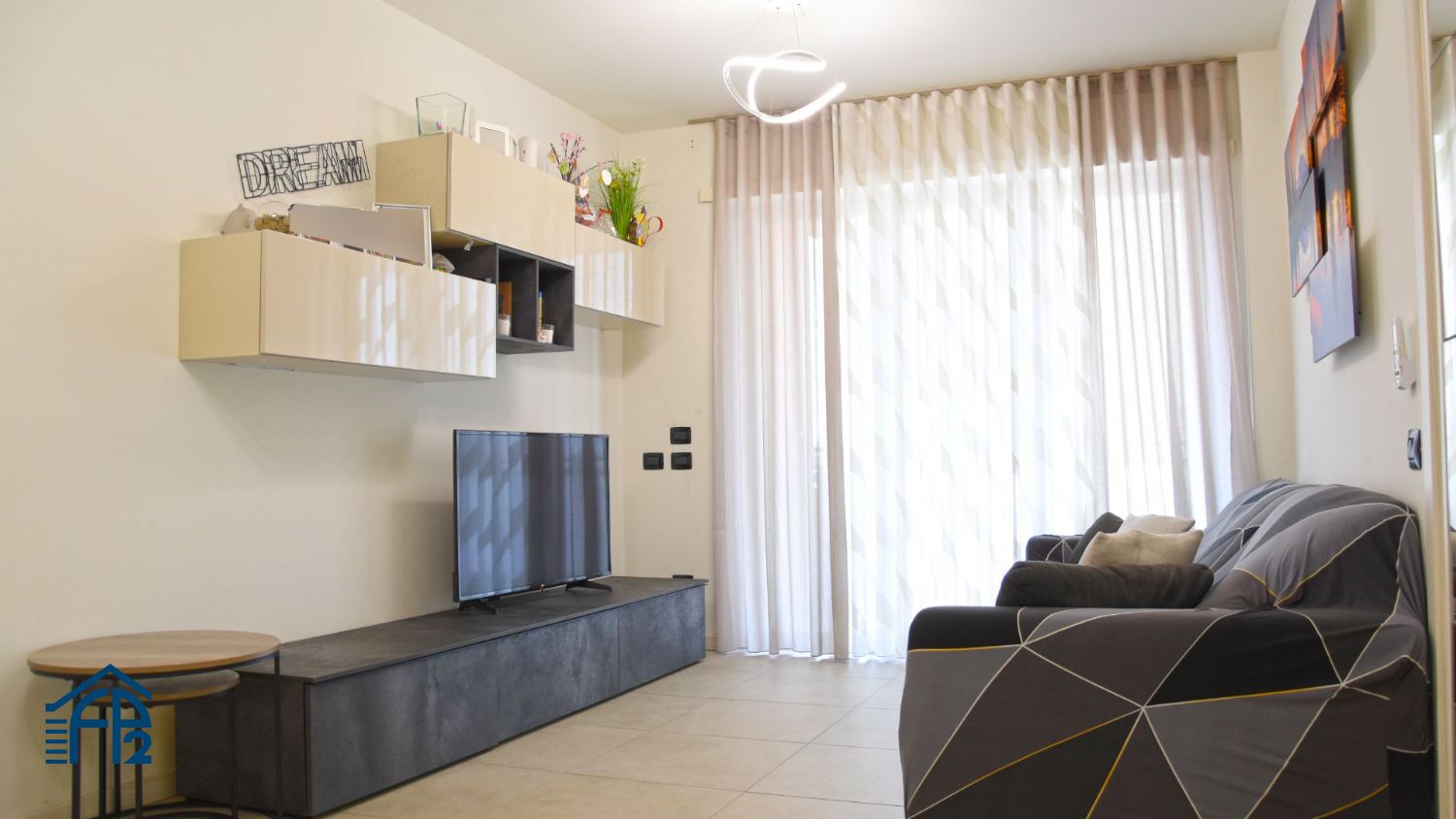 Trilocale con Terrazzo di Recente Costruzione