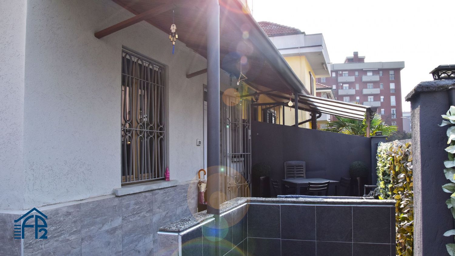 Porzione di  Villetta Bifamiliare con cortile privato