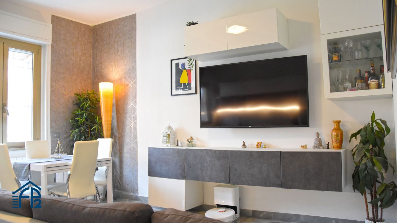 Porzione di  Villetta Bifamiliare con cortile privato