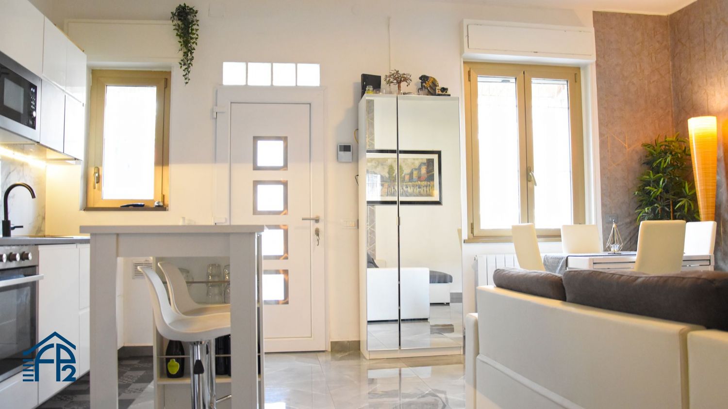 Porzione di  Villetta Bifamiliare con cortile privato