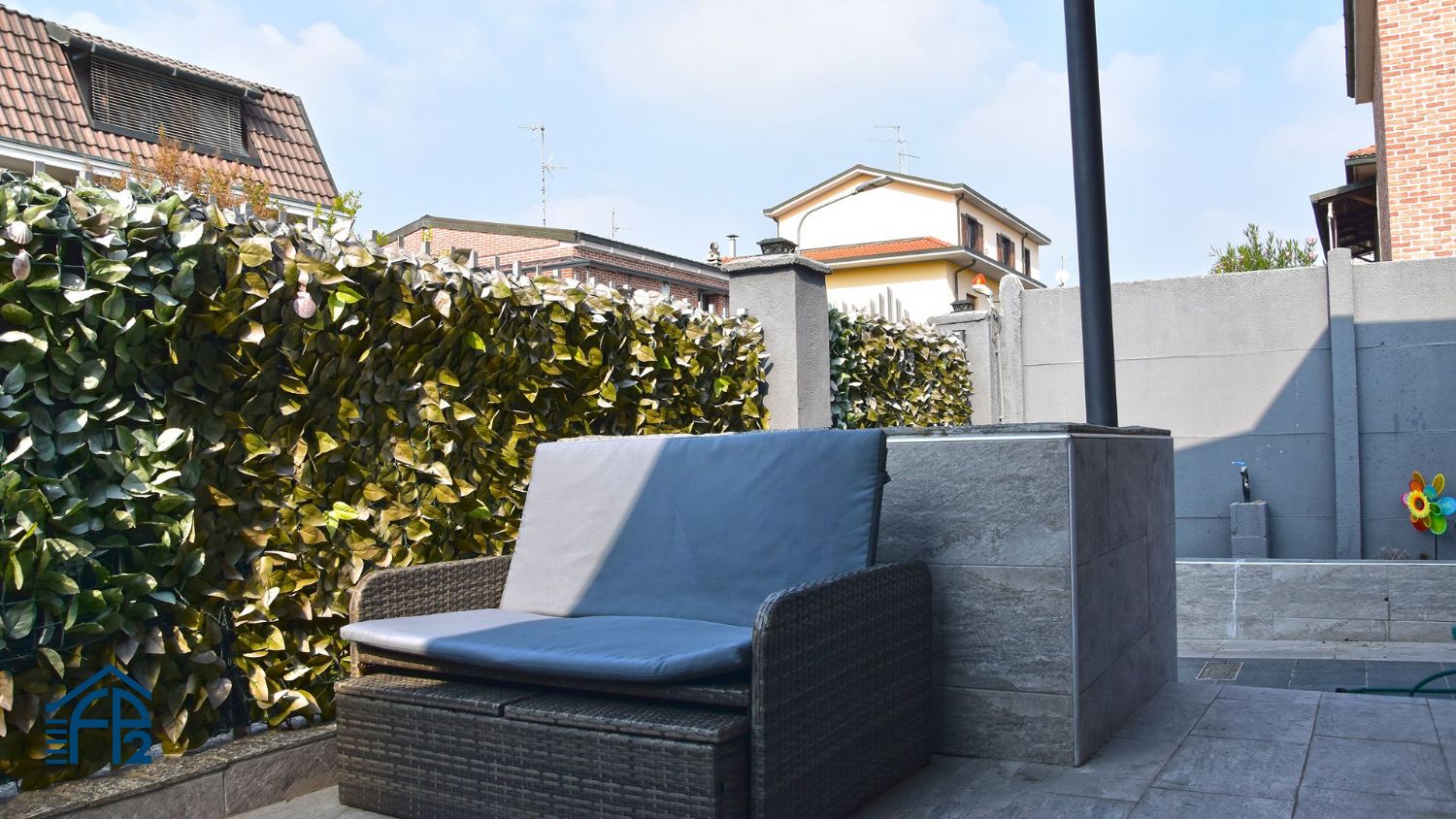 Porzione di  Villetta Bifamiliare con cortile privato