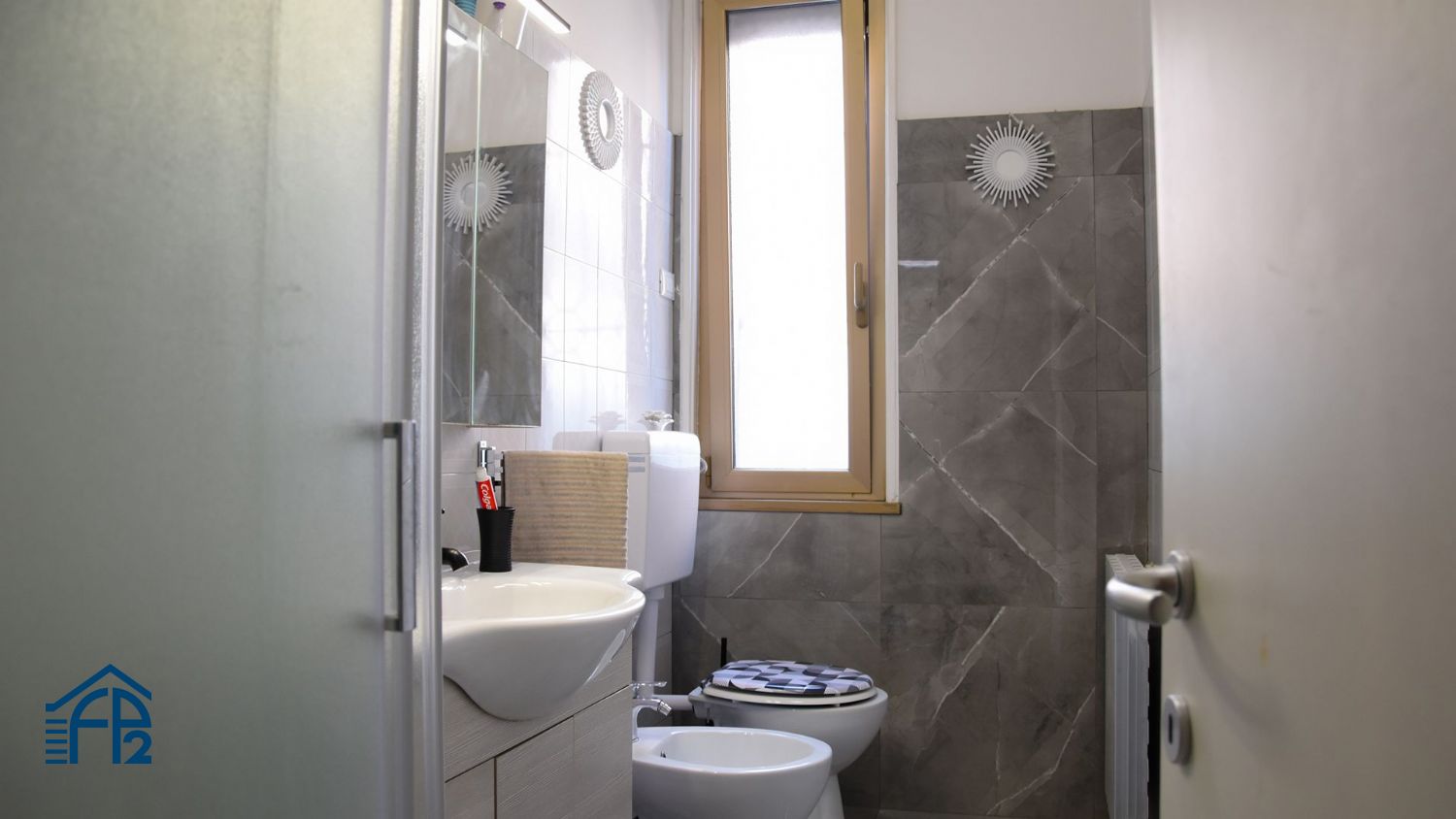 Porzione di  Villetta Bifamiliare con cortile privato