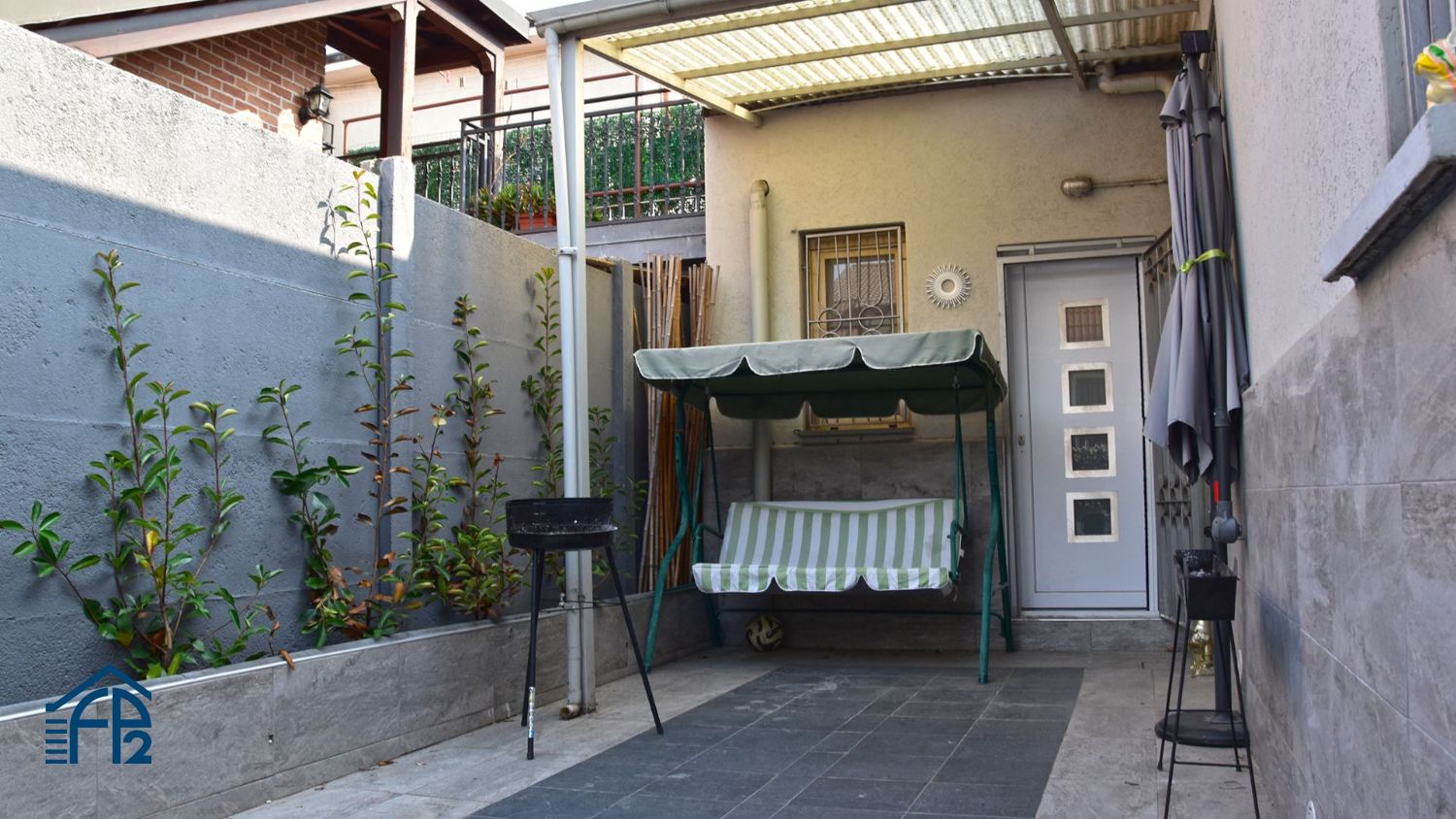 Porzione di  Villetta Bifamiliare con cortile privato